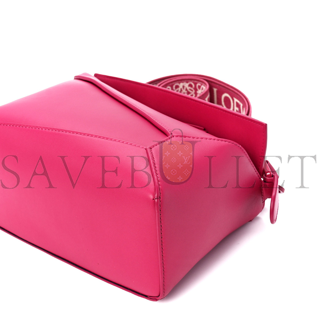 LOEWE SATIN CALFSKIN MONOCHROME SMALL PUZZLE EDGE BAG RUBY RED GLAZE (24*16.5*10.5cm)