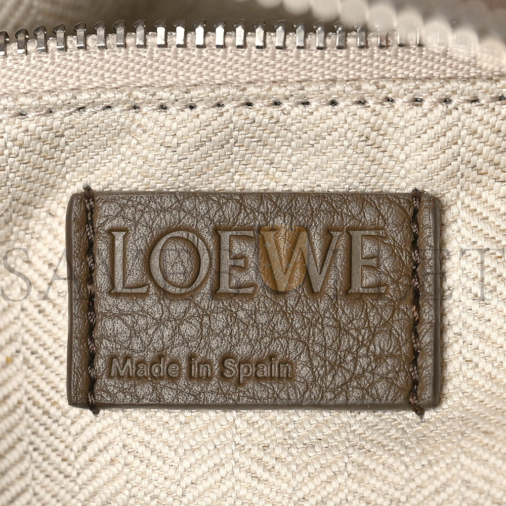 LOEWE BRUSHED SUEDE LARGE ELEPHANT CROSSBODY BAG LICHEN GREY (22*15*10cm)